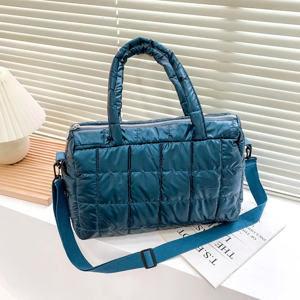 Reisetasche aus Satin