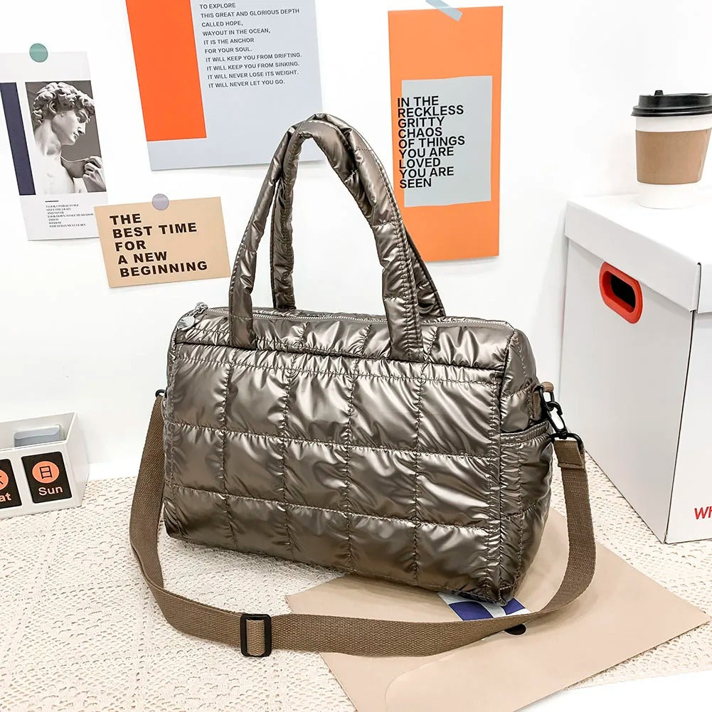 Reisetasche aus Satin