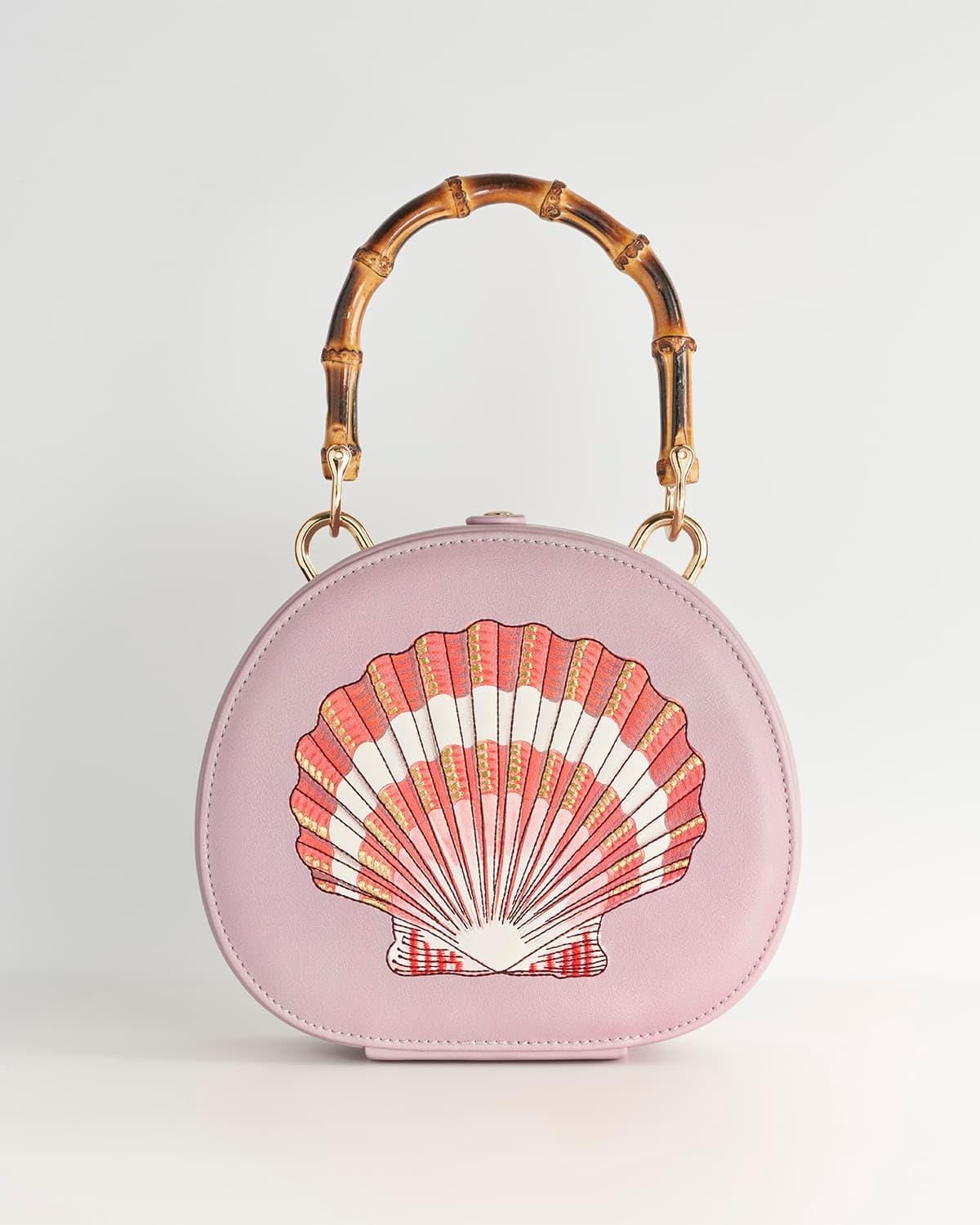 Lila Bambus-Tasche mit Henkel und Muschelstickerei