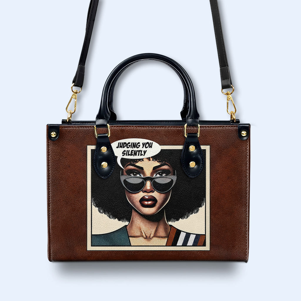 Judging You Silently - Personalisierte Lederhandtasche - judge02