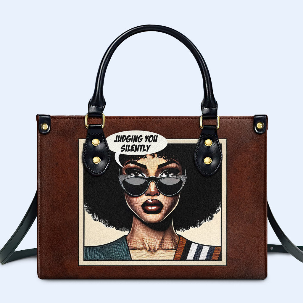 Judging You Silently - Personalisierte Lederhandtasche - judge02