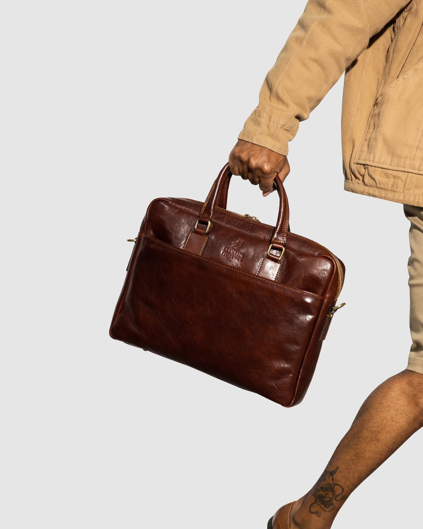 Tokyo Brown - Schlanke Laptop-Aktentasche aus Leder
