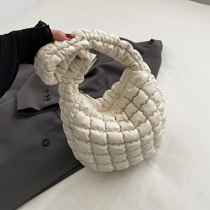 Scrunchie-Hobo-Tasche aus veganem Leder