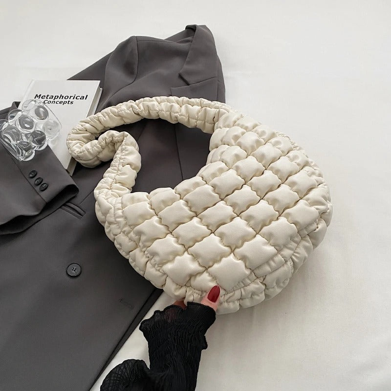 Scrunchie-Hobo-Tasche aus veganem Leder