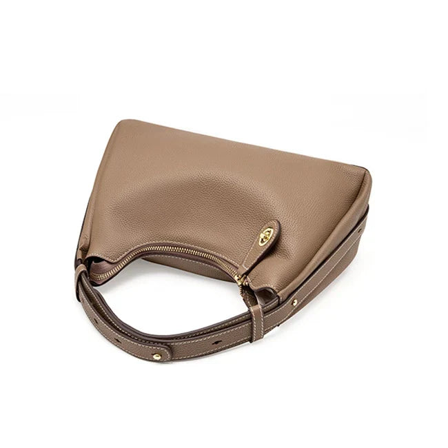 Vielseitige Crossbody aus genarbtem Leder