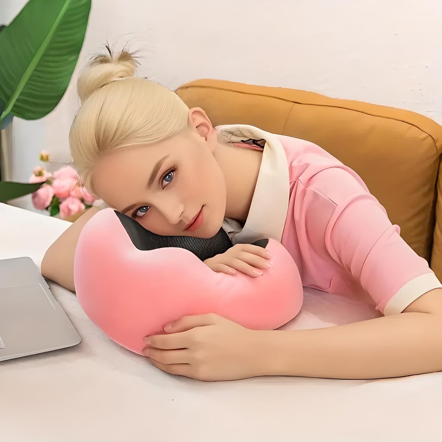 Rebound Moulded Travel Pillow