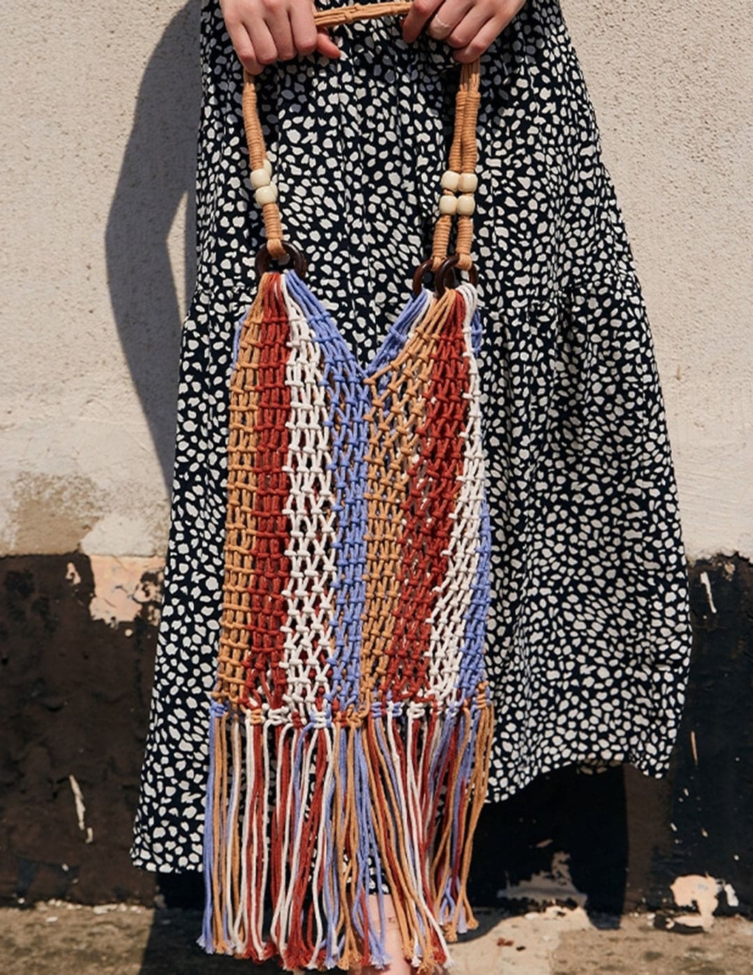 Umhängetasche mit Fransennetz und Seil