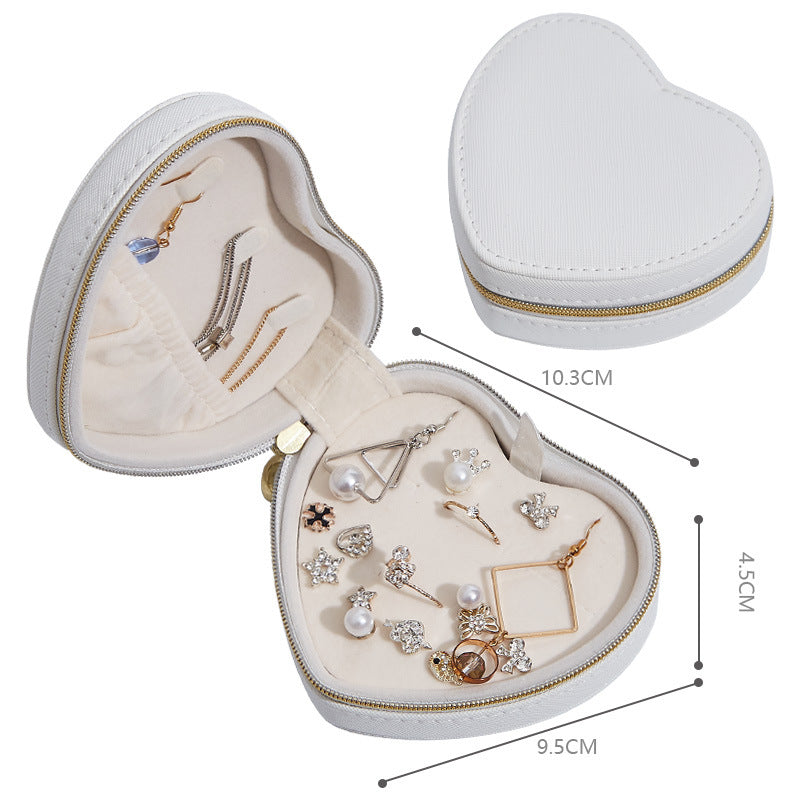 CAYENNE | Heart Shaped Portable Jewelry Box