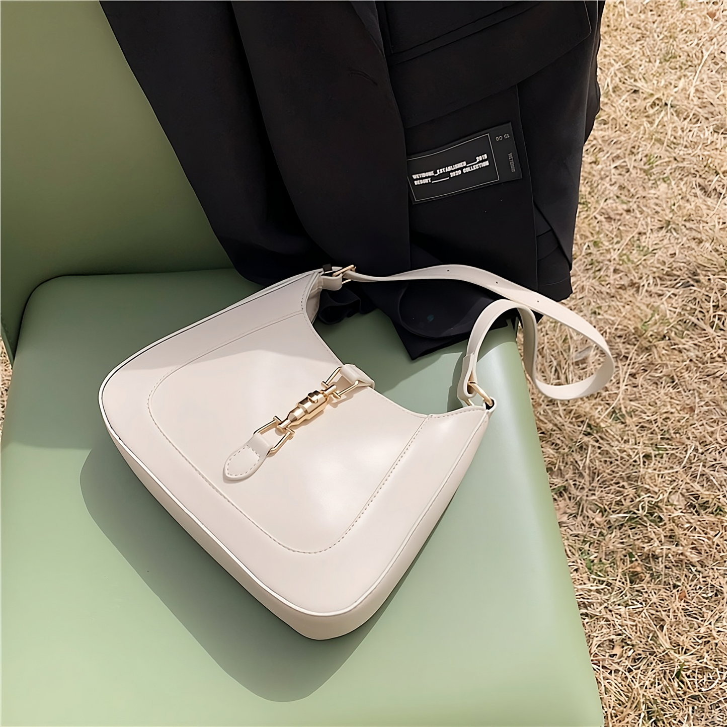 Classic Jasmin Shoulder Bag