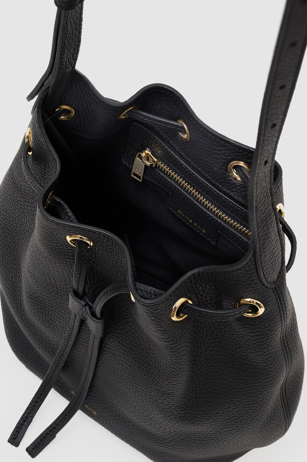 Mini Alana Beuteltasche - Schwarz genarbt
