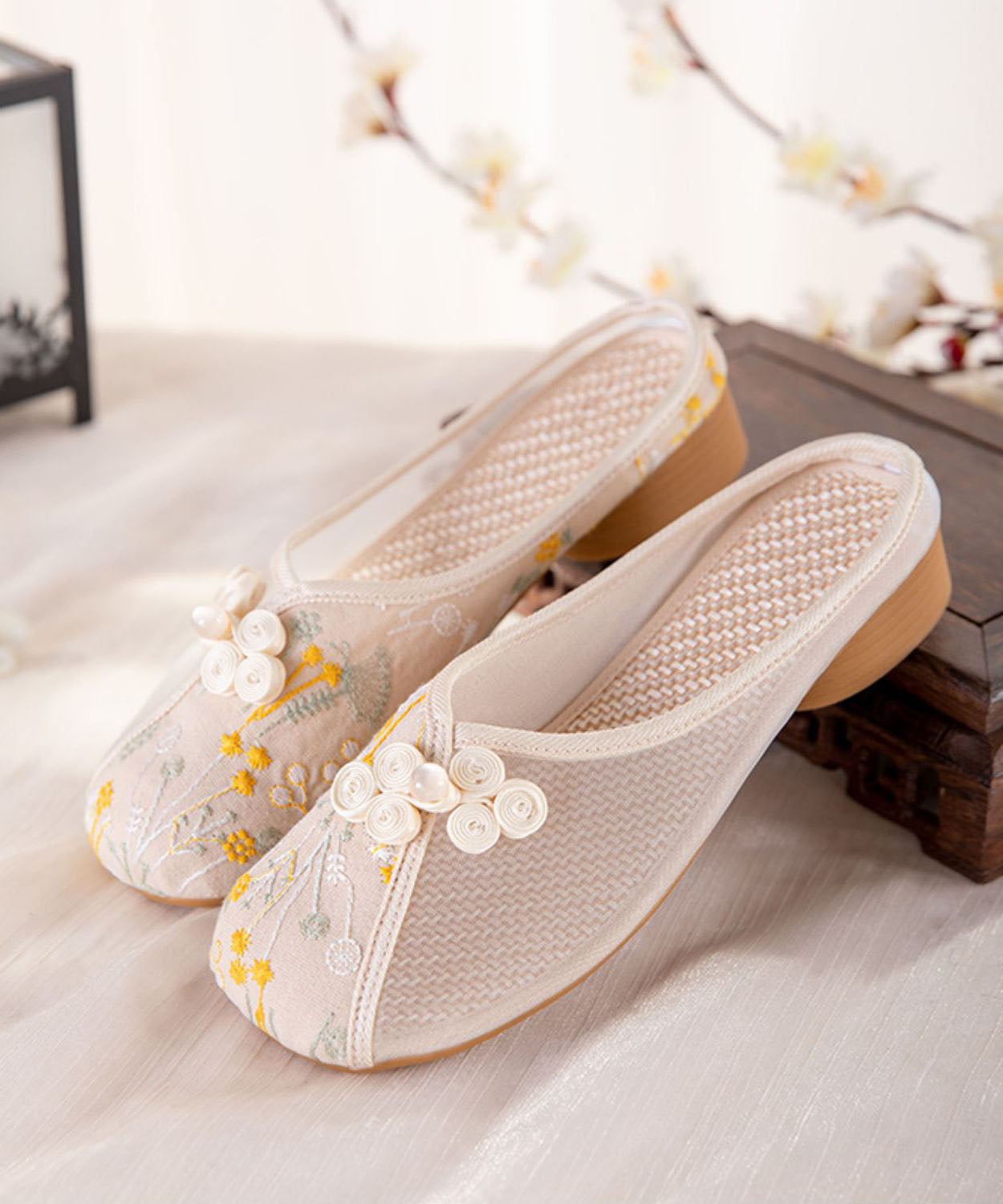 Beige Embroidered Slide Sandals Women Tulle Boho Splicing