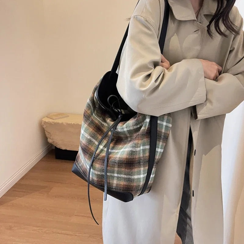 Plaid Bucket Bag