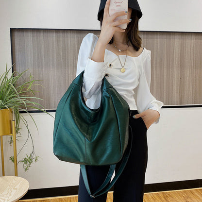 Betty Hobo Tote