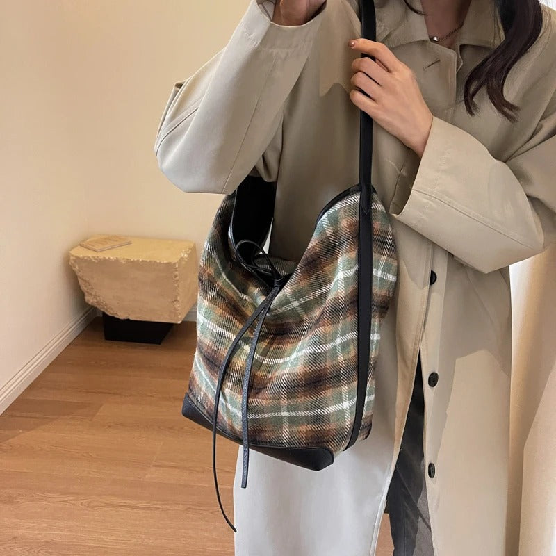 Plaid Bucket Bag