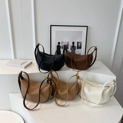 Gewebte Halbmondtasche