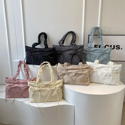 Schultertasche mit Olivenband