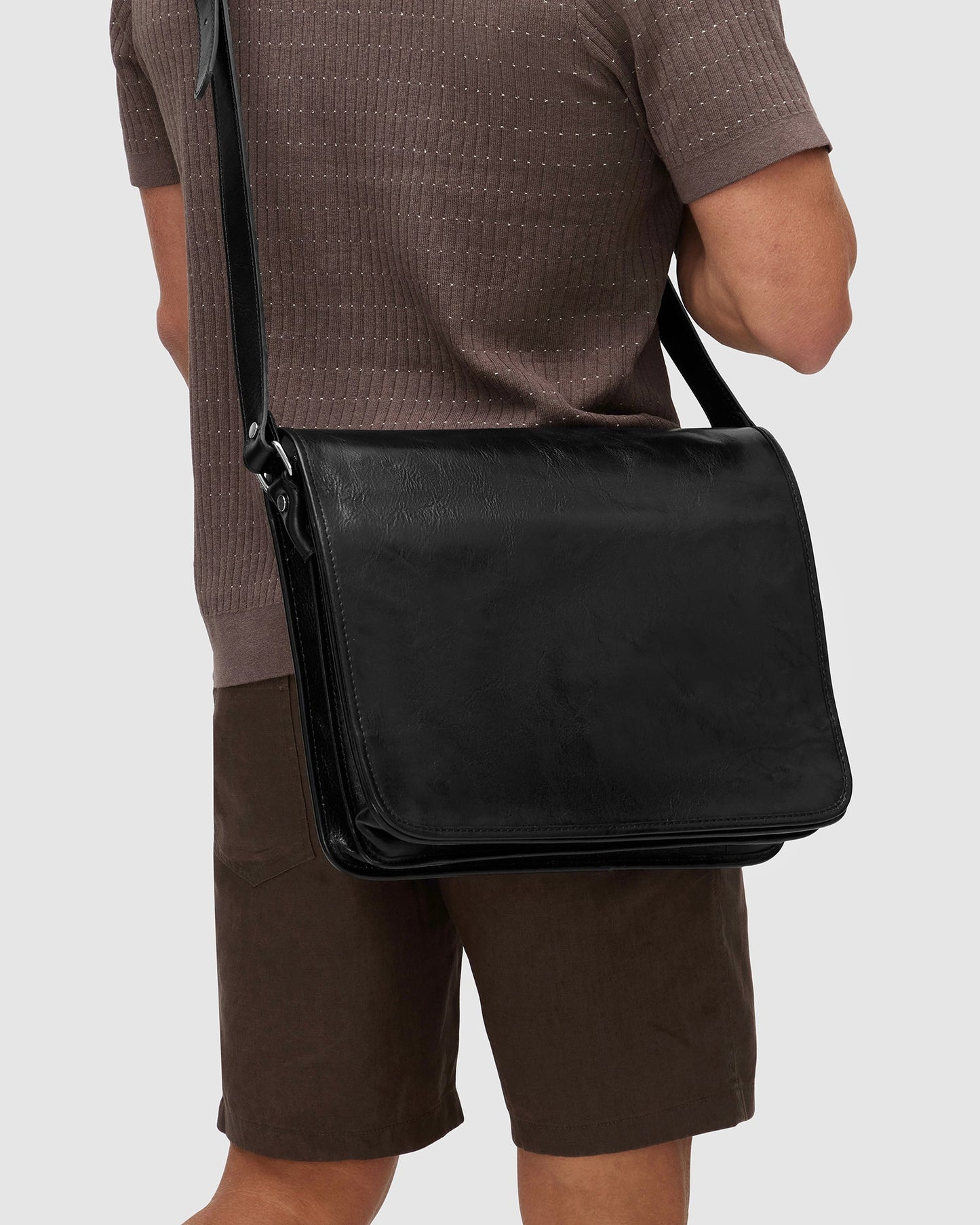 NERO Black - 15" Leather Messenger Bag