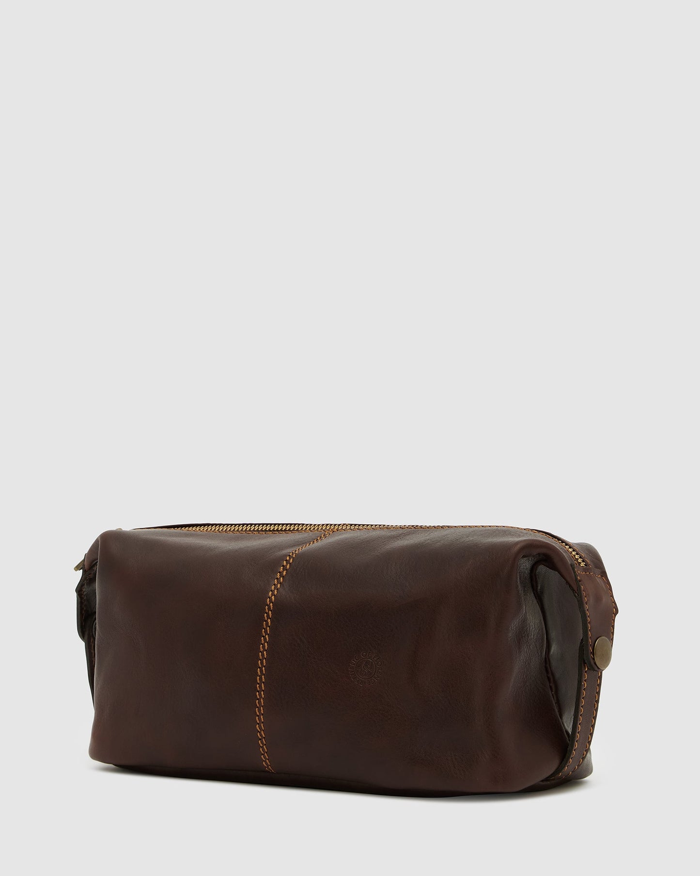 Tre Dopp Kit Matt Chocolate - toilet bag