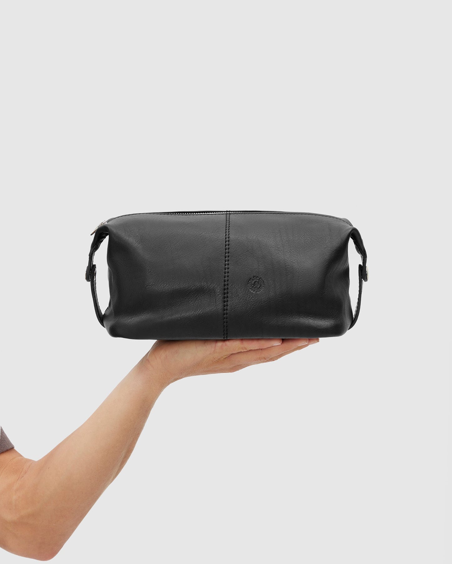 Tre dopp kit Matt Black - Leather Toiletry Bag