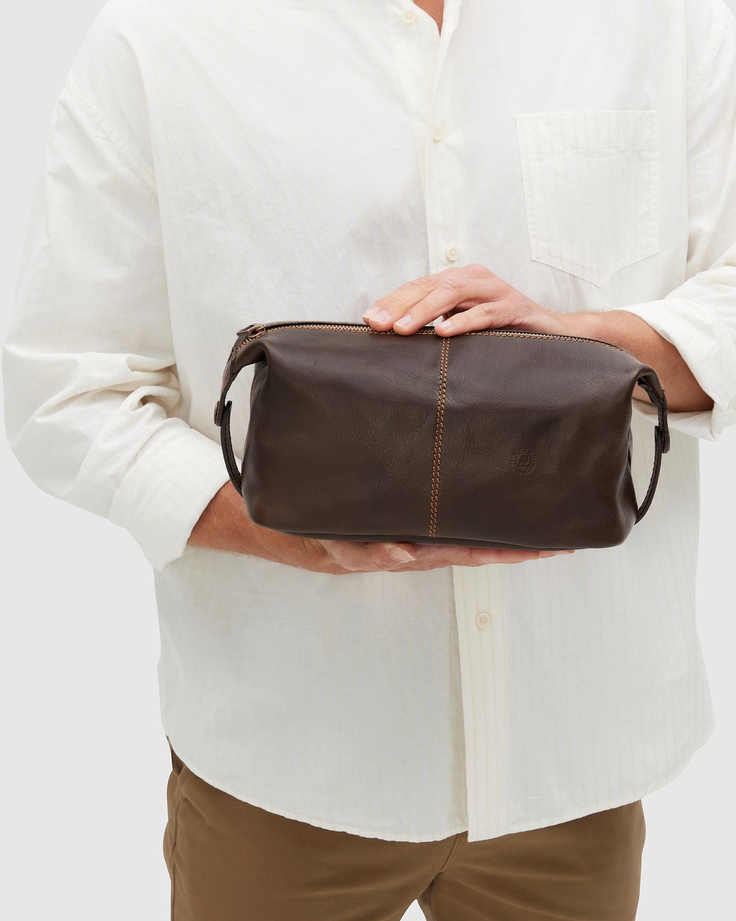 Tre Dopp Kit Matt Chocolate - toilet bag