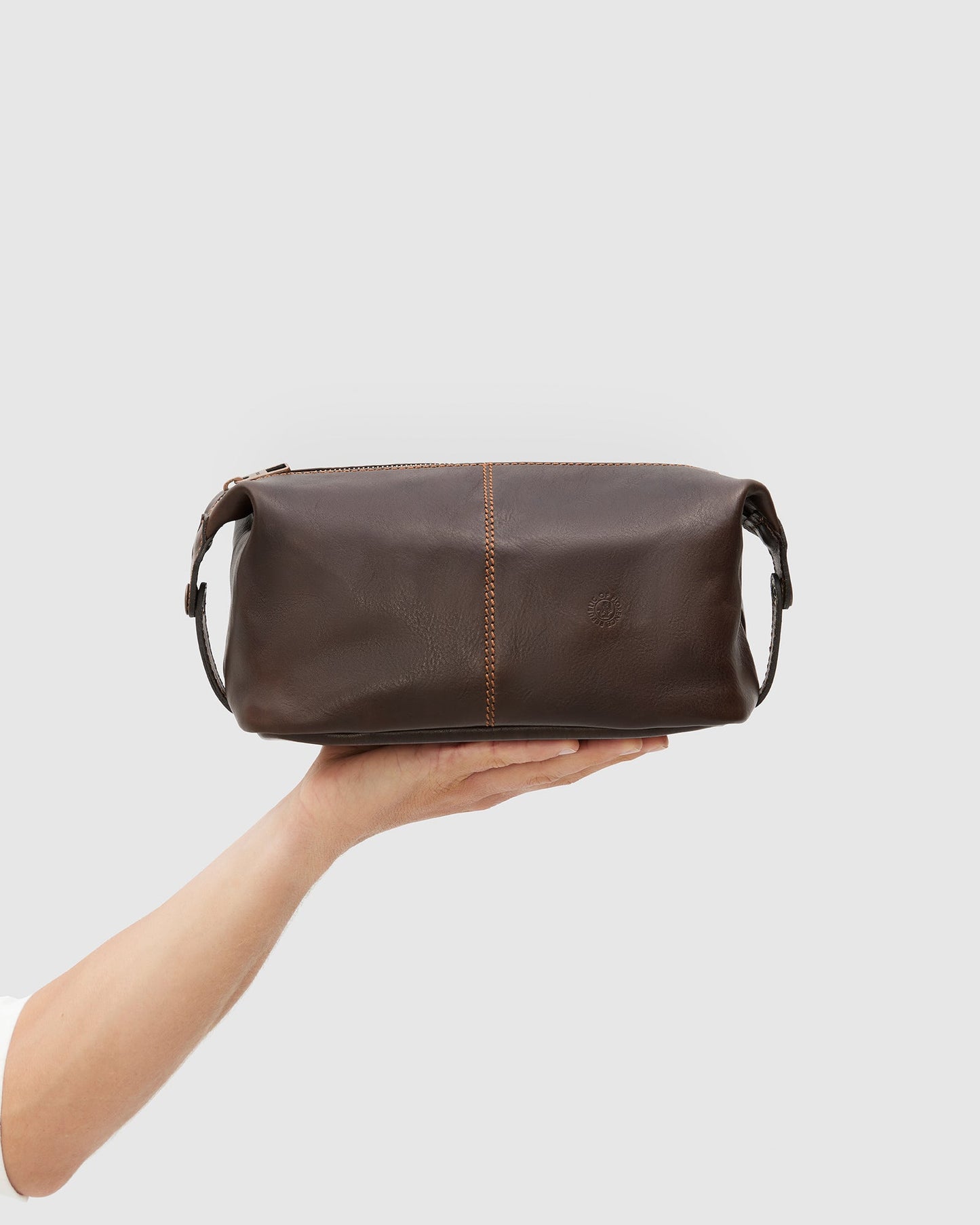 Tre Dopp Kit Matt Chocolate - toilet bag