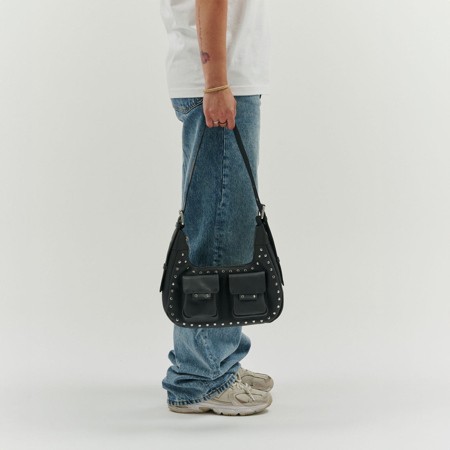 Sally Small Rivet Pure Dunkelgrau mit Silber