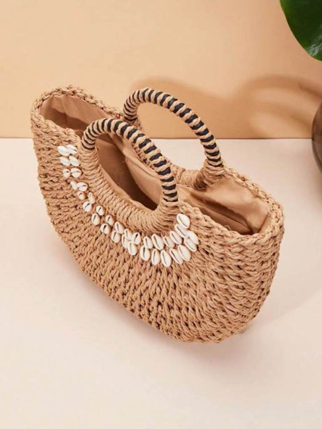 Shell Decor Straw Bag