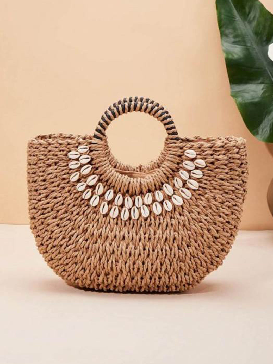 Shell Decor Straw Bag